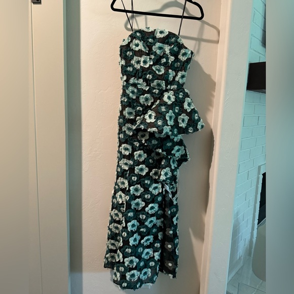 Georgina Maxi Dress in Multi - Picture 9 of 10